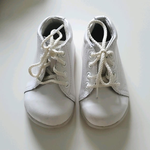 Stride Rite Elliot White baby bootie unisex - Picture 1 of 5